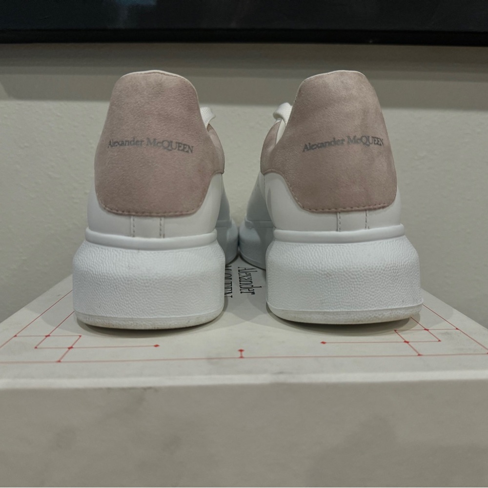Alexander Mcqueens - Picture 7 of 10